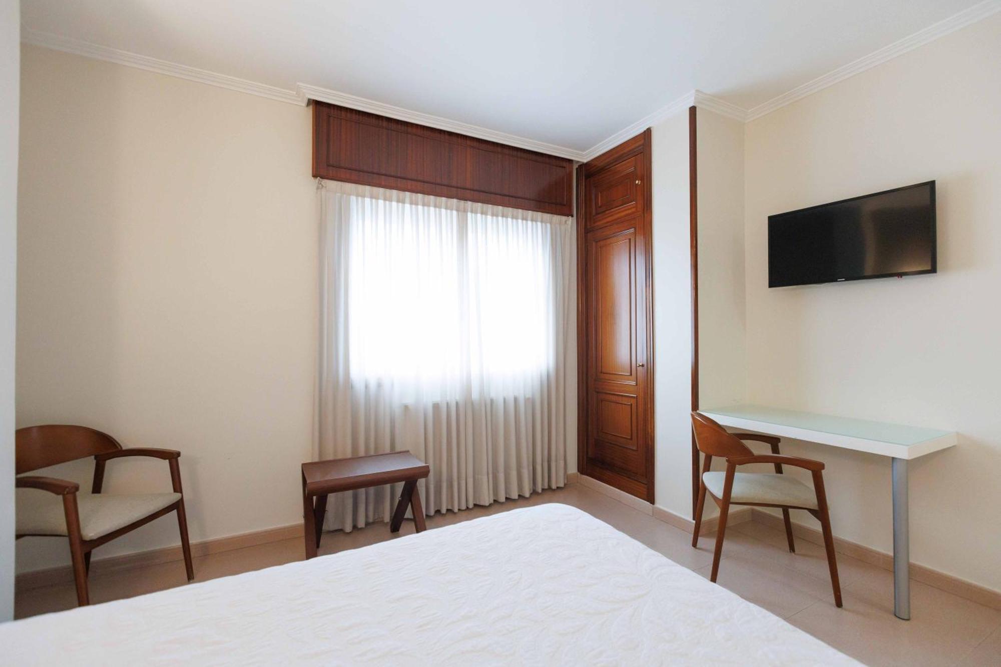 Hotel O Cruceiro Caldas De Reis Buitenkant foto