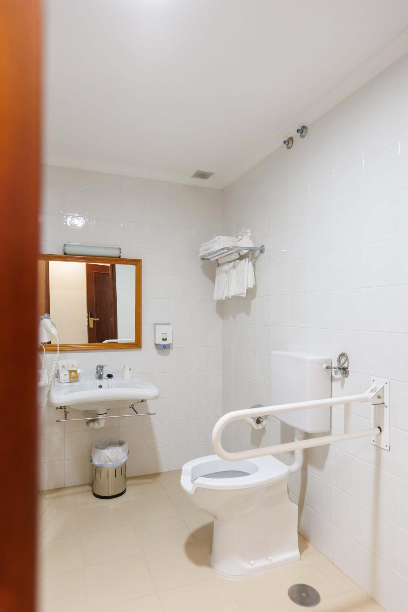 Hotel O Cruceiro Caldas De Reis Buitenkant foto
