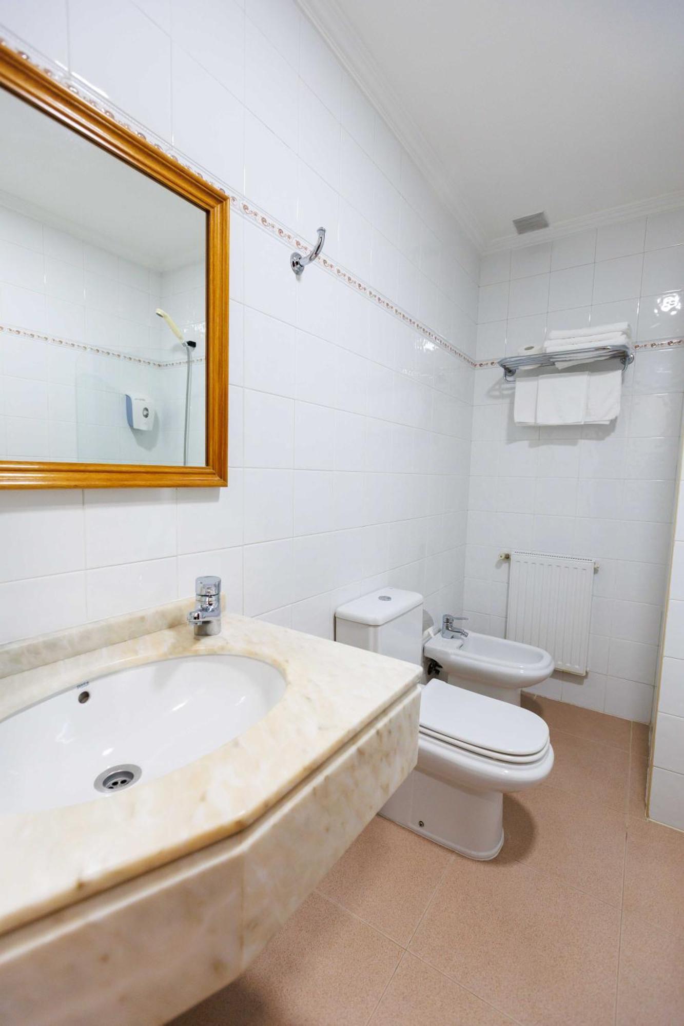 Hotel O Cruceiro Caldas De Reis Buitenkant foto