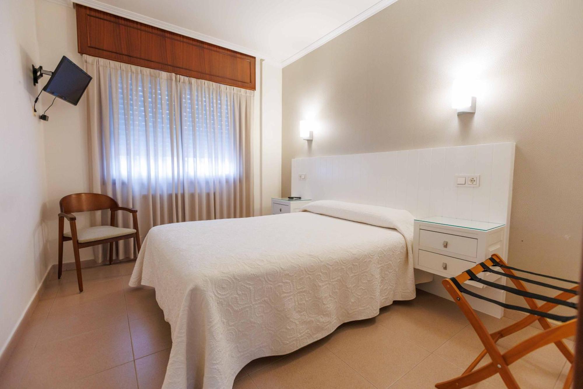 Hotel O Cruceiro Caldas De Reis Buitenkant foto